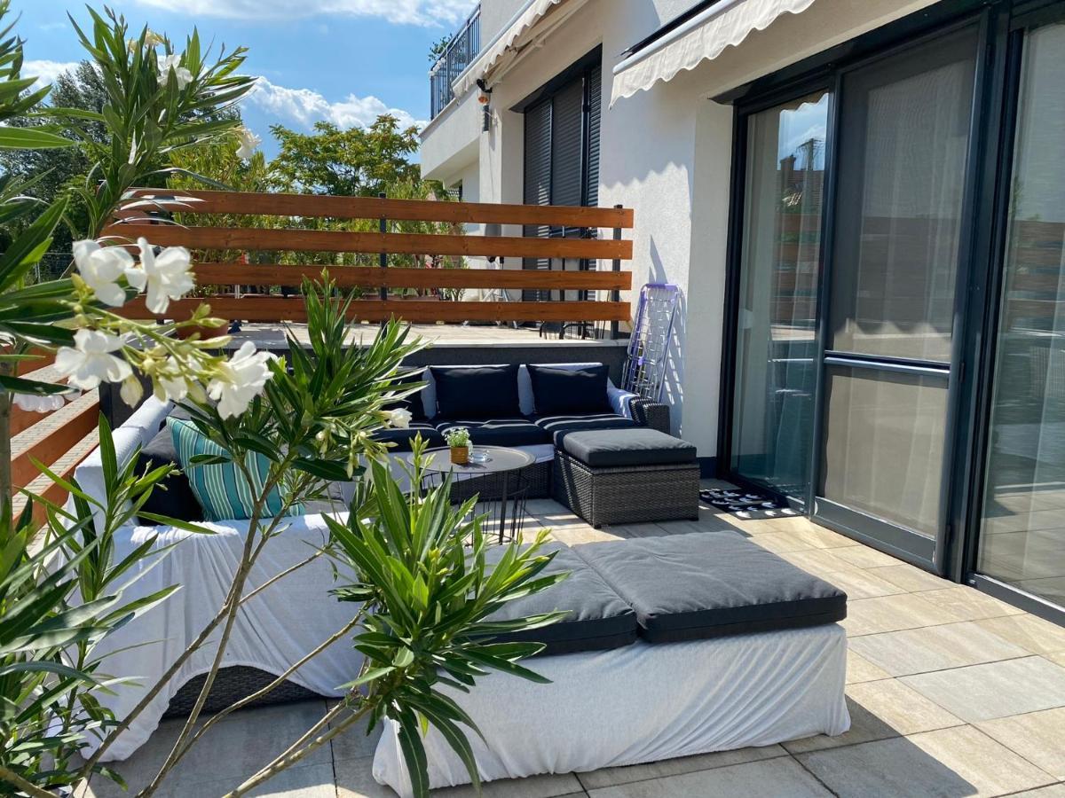 Nest2 Apartments Кестхей Екстер'єр фото