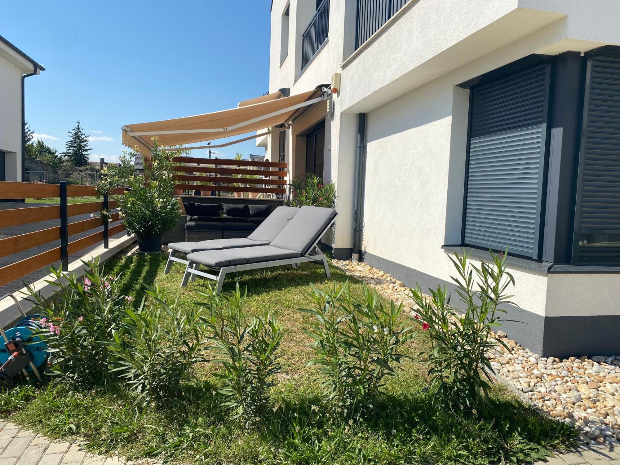 Nest2 Apartments Кестхей Екстер'єр фото