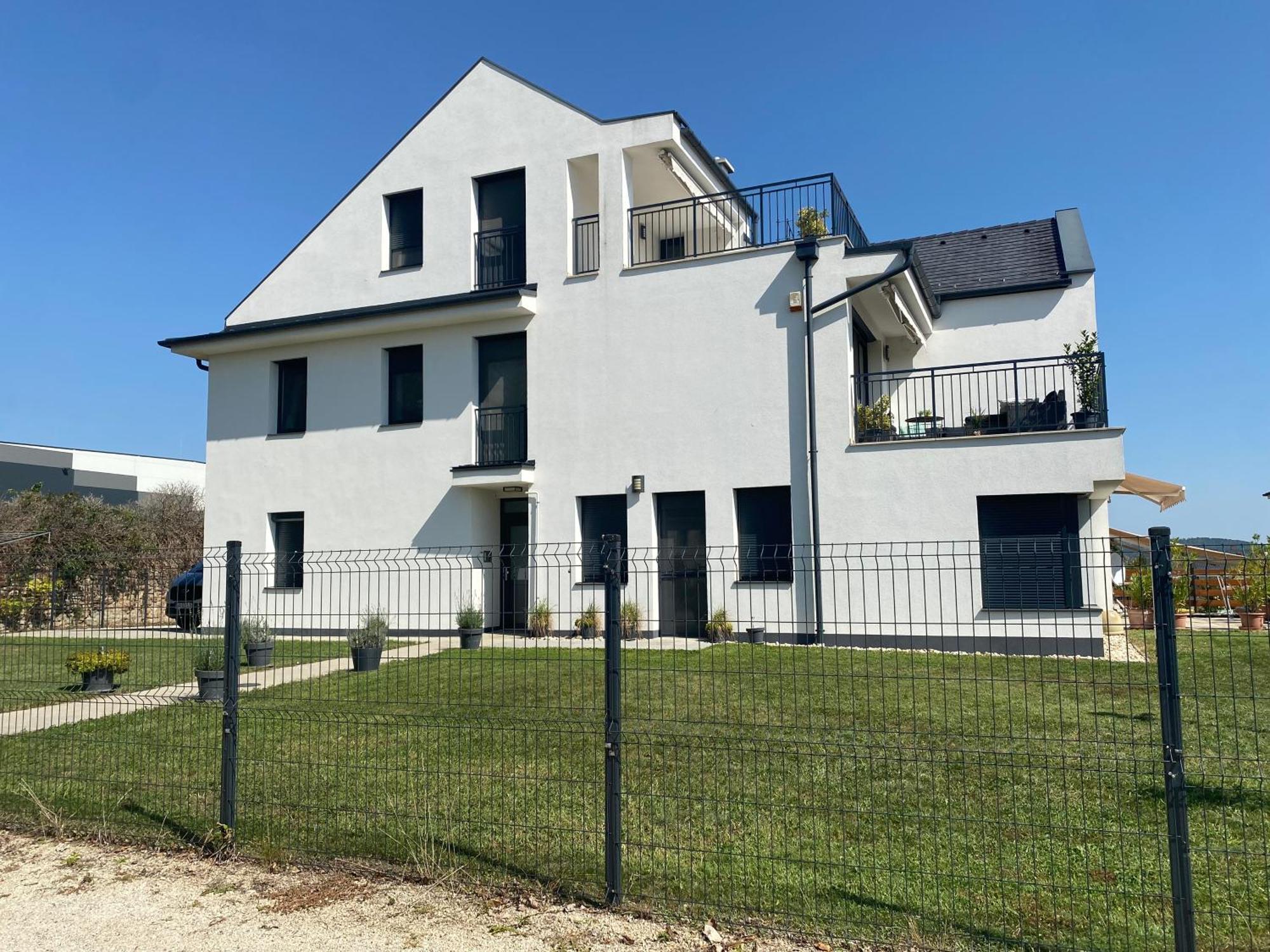 Nest2 Apartments Кестхей Екстер'єр фото