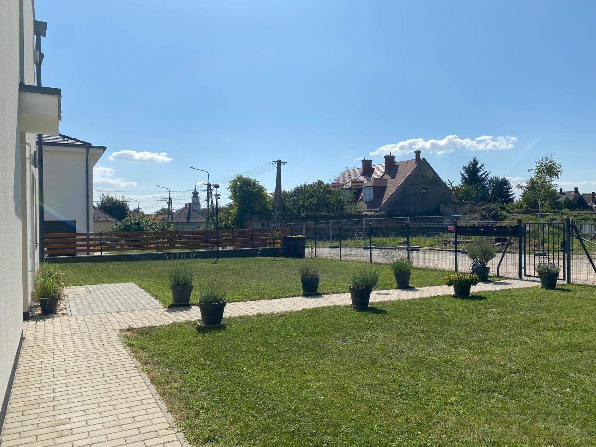 Nest2 Apartments Кестхей Екстер'єр фото